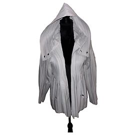 Pleats Please Jacke für Damen in Sehr gutem Zustand