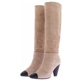 Chanel Bottes hautes en daim camel