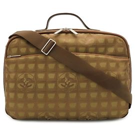 Bolso Boston Chanel de nailon caqui y cuero