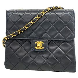 Chanel Mini Matelassé Schultertasche mit Kette