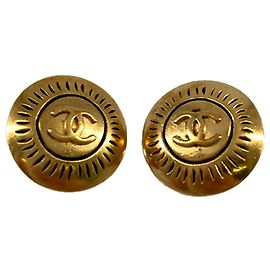 Boucles d'oreilles clips rondes Chanel Gold CC plaquées or