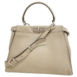 Fendi Selleria Peekaboo Handtasche aus Leder