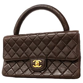 Chanel Matelassé Handtasche aus schwarzem Lammleder