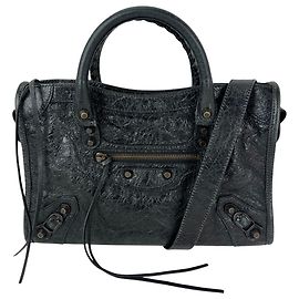 Bolsa Balenciaga Le City
Bolsa satchel pequena Arena em pele de cordeiro preta