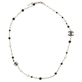 Chanel CC Halskette Kunstperlen und Metall Lang