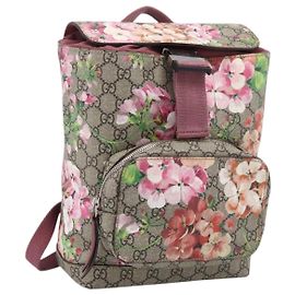 Gucci Fivela Estampa Blooms GG Coated Canvas Medium