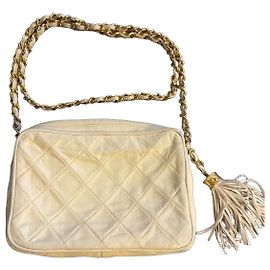 Sac Camera Chanel en Cuir d'Agneau Matelassé Beige