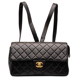 Sac à dos Chanel Medium Quilted Flap en agneau noir