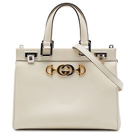 Gucci Zumi Top Handle Bag aus weißem kleinem genarbtem Kalbsleder Small