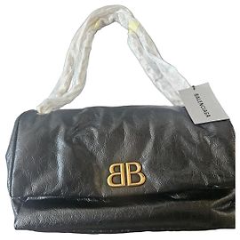 Bolsa Balenciaga Monaco Chain Bag M em pele de cordeiro preta