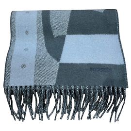Hermès Hermes Lady Steady Go Stole in Blue Cashmere