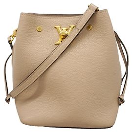 Louis Vuitton Nano Lock Me Bucket Schultertasche