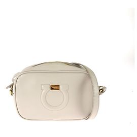 Bolsa de Ombro Salvatore Ferragamo Gancini City