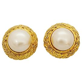 Brincos de círculo banhados a ouro Chanel