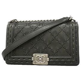 Bolsa de Ombro Chanel Boy Chain em Preto
