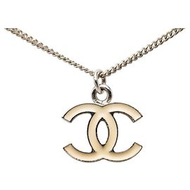 Collier pendentif Chanel Coco Mark