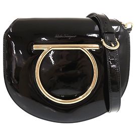 Bolsa de Ombro Salvatore Ferragamo Gancini em Couro Patente