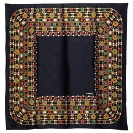 Lenço de seda Chanel preto e multicolorido