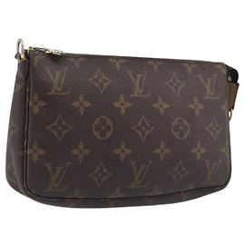 LOUIS VUITTON Monogram Pochette Accessoires Pouch M51980 LV Auth 202526