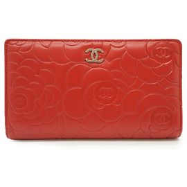 Chanel Camellia Geprägtes Lammleder Bifold Long Wallet