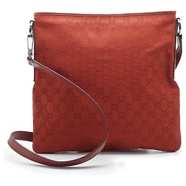 Gucci Bolso bandolera cuadrado de lona GG