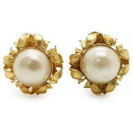 Chanel Boucles d'oreilles clips rondes en perles synthétiques GP