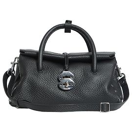 Bolsa Zanellato Centauro em couro de vitelo martelado preto