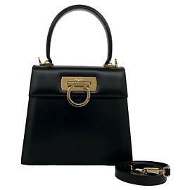 Salvatore Ferragamo 2-Way Handtasche/Schultertasche aus schwarzem Leder