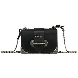 Mini bolso de hombro de piel con logotipo y cadena Prada Cahier