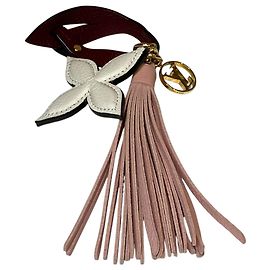 Llavero de piel rosa Louis Vuitton