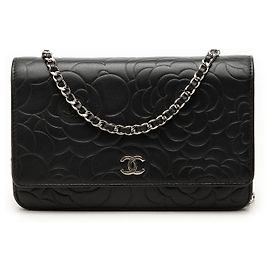 Chanel Black CC Embossed Lambskin Camellia Wallet On Chain Portemonnaie
