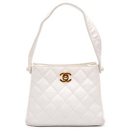 Bolsa de Ombro Chanel White CC Quilted Lambskin