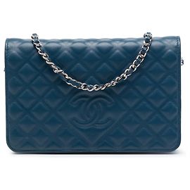 Chanel Blue CC Embossed Lambskin Diamond Wallet On Chain Geldbörse