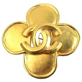 Broche de Trevo Chanel CC Banhado a Ouro