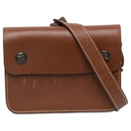Pochette Hermès Courchevel marron et sac ceinture vert
