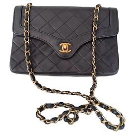 Bolsa Chanel Classic Jumbo Flap em couro matelassé preto