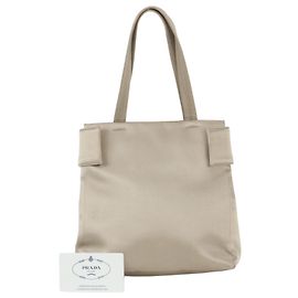 Saco Tote Prada B8585 em cetim dourado