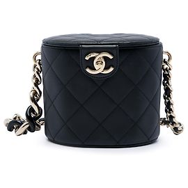 Chanel Black CC Lambskin Elegant Chain Vanity Case Kosmetiktasche