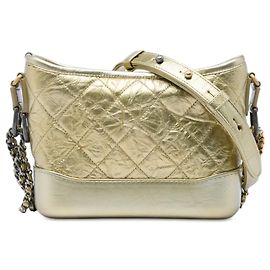 Chanel Gabrielle Hobo Small in pelle di vitello invecchiata metallizzata matelassé dorata