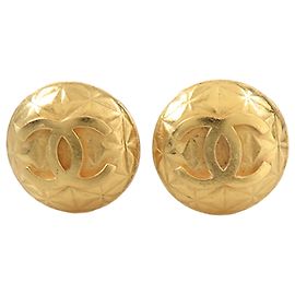 Chanel Gold CC vergoldete gesteppte runde Clip-On-Ohrringe