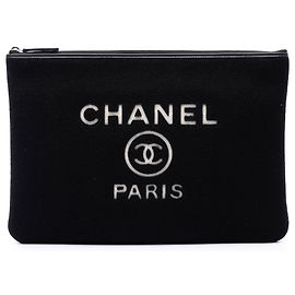 Chanel Deauville O Case Clutch Large aus schwarzem Wollfilz