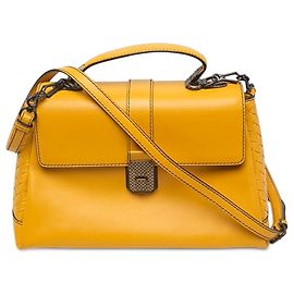 Sac à main Bottega Veneta Piazza en cuir nappa jaune, taille Medium, avec garnitures Intrecciato