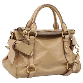 Miu Miu Handtasche mit seitlicher Schleife aus Leder 2way Beige Gold Auth am12726V