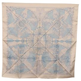 Hermès HERMES Lenço Carré 90 Seda Bege Azul Claro "Les chants du Henna" Auth ki6863M