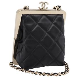 CHANEL Pochette a catena in pelle d'agnello nera dettagli dorati CC Auth 206662SAV