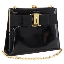 Salvatore Ferragamo Chain Gancini Tasche Lackleder Black Gold Auth hk4140A