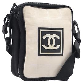 CHANEL Sports Line Schultertasche Canvas Ivory CC Auth 206799A