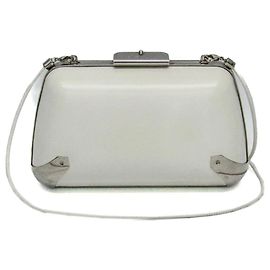 Clutch Balenciaga Hard Case in pelle con dettaglio in metallo Small