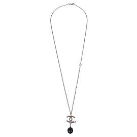 Pendentif Chanel CC Trèfle Chaîne Métal et Émail