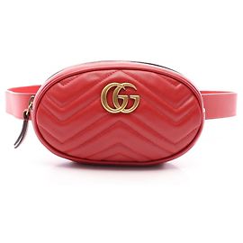 Gucci GG Marmont Gürteltasche aus rotem Leder